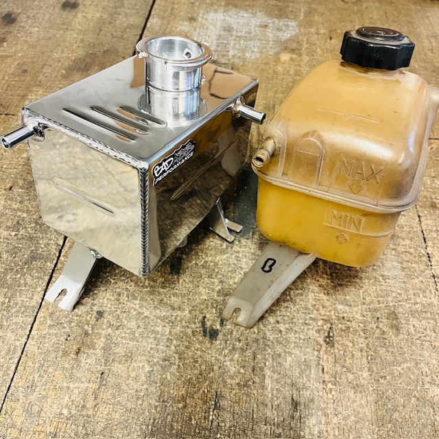 ROVER METRO CLASSIC HEADER TANK AND CAP - Image 2
